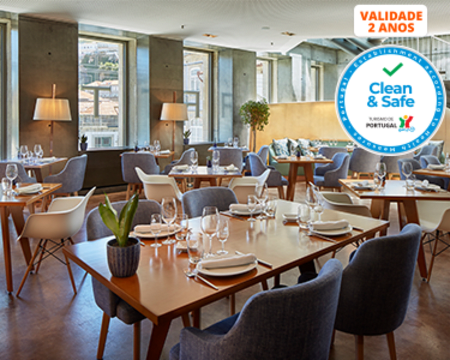 Espaço Porto Cruz | Visita Guiada e Prova de 3 Vinhos do Porto Harmonizada com Chocolates